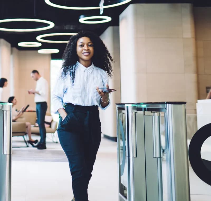 A home caregiver holds technology that shows an integrated structured planning